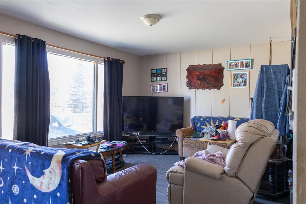 2 Pine Crescent, Steinbach, Manitoba  R5G 0G7 - Photo 5 - 202606412