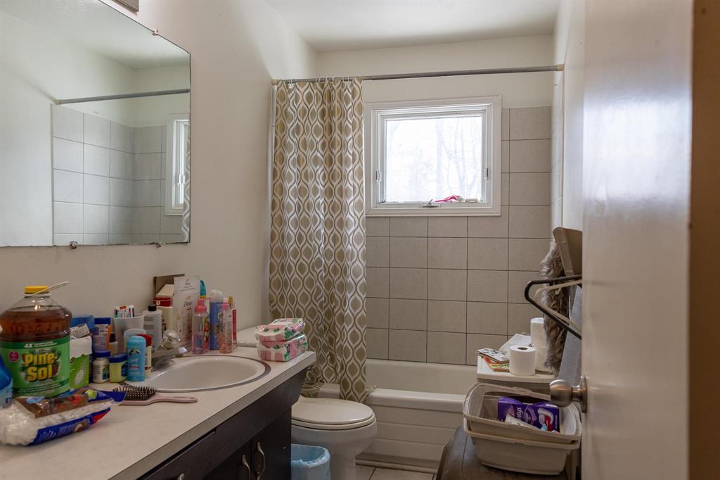 2 Pine Crescent, Steinbach, Manitoba  R5G 0G7 - Photo 7 - 202606412