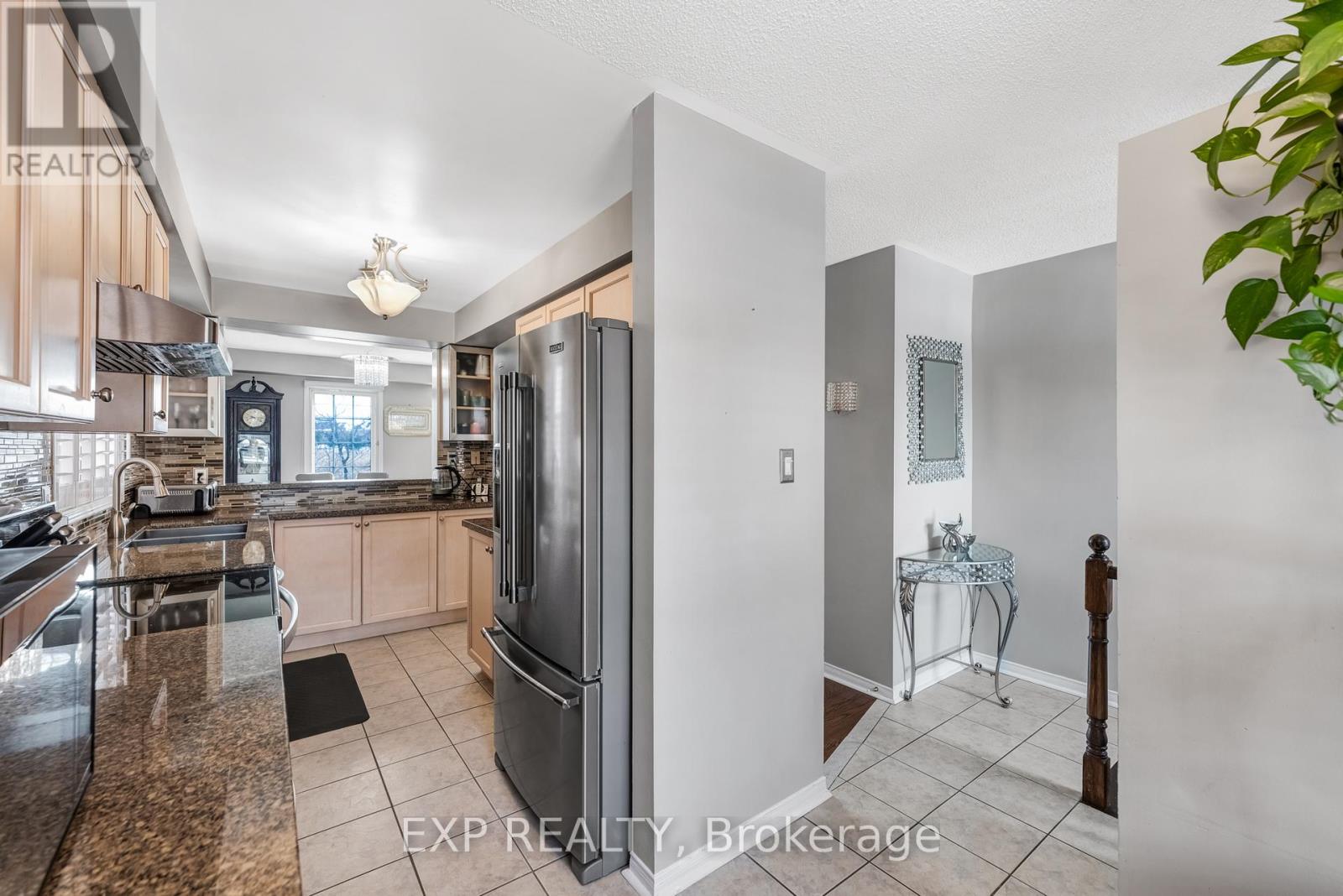 45 Sandlewood Court, Aurora, Ontario  L4G 7N2 - Photo 17 - N12963154