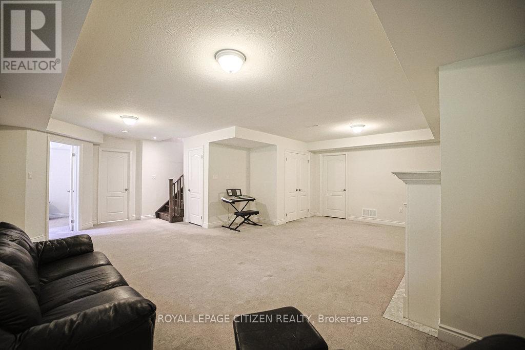 19 Westmount Drive, New Tecumseth, Ontario  L9R 0P5 - Photo 32 - N12963224