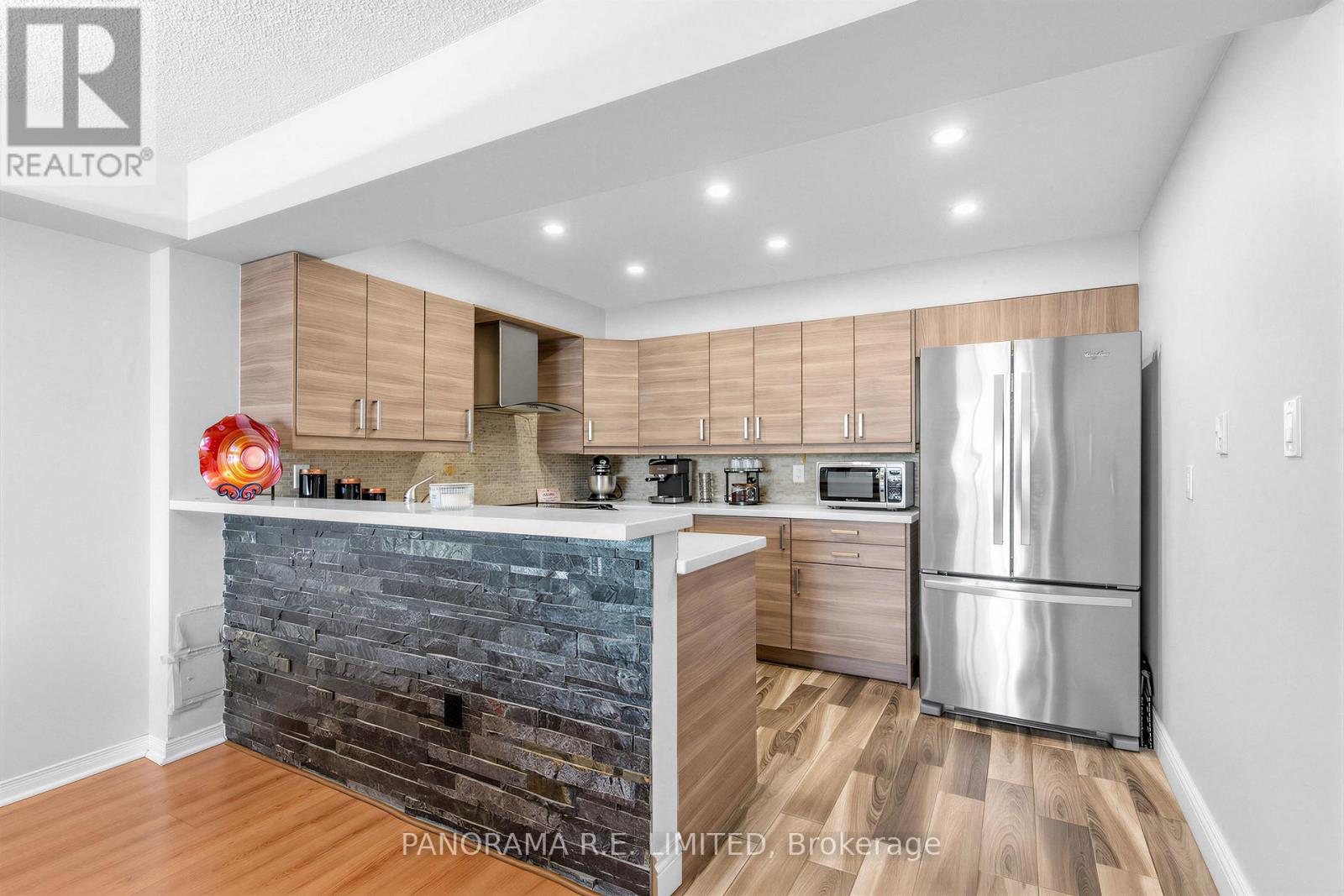 504 - 309 Major Mackenzie Drive E, Richmond Hill, Ontario  L4C 9V5 - Photo 10 - N12963260