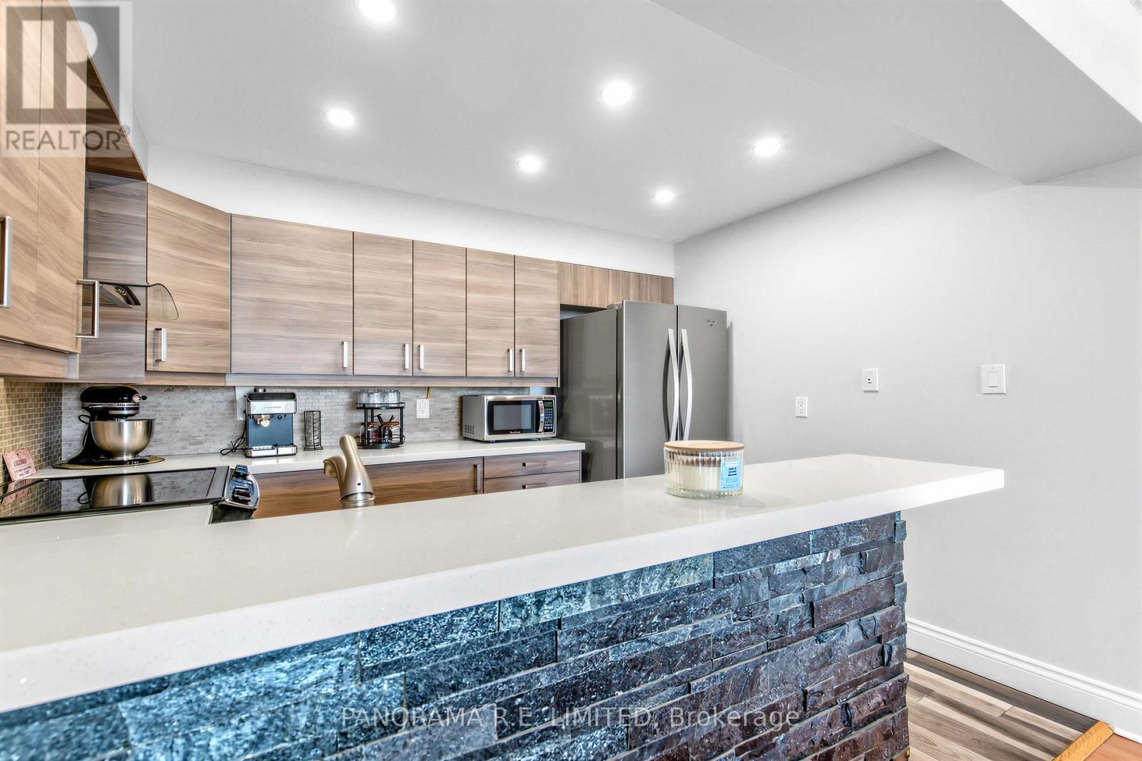 504 - 309 Major Mackenzie Drive E, Richmond Hill, Ontario  L4C 9V5 - Photo 11 - N12963260