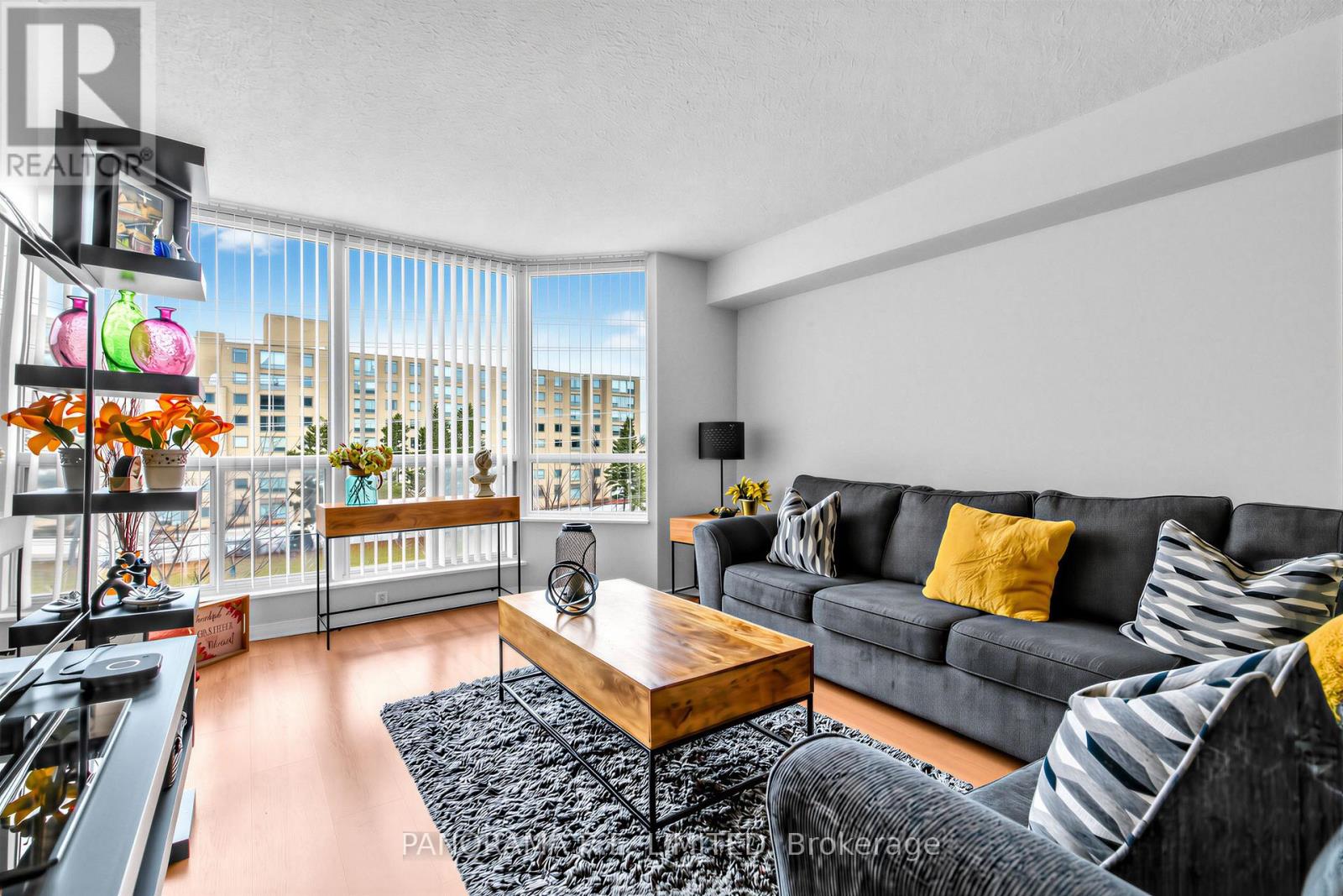 504 - 309 Major Mackenzie Drive E, Richmond Hill, Ontario  L4C 9V5 - Photo 2 - N12963260