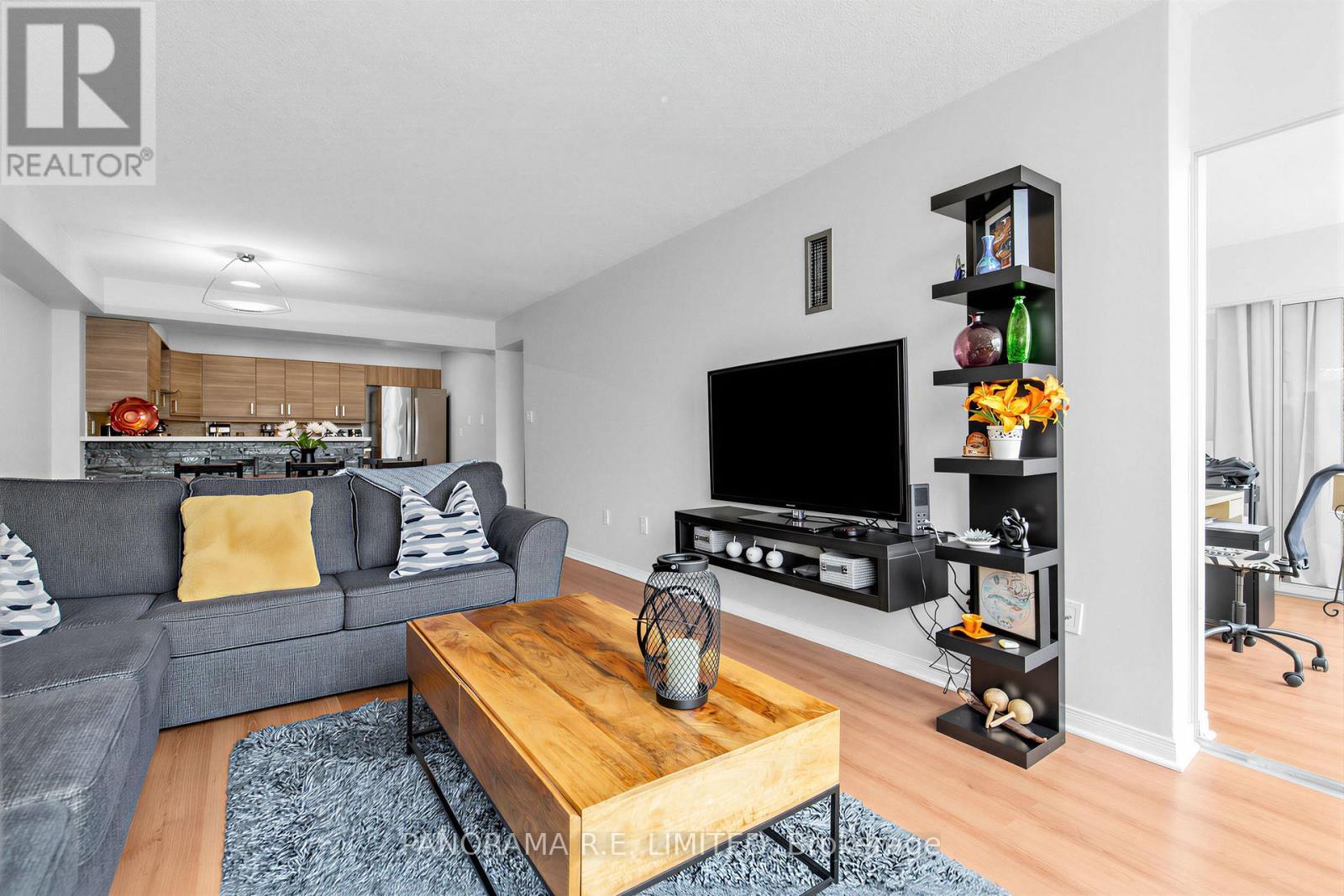 504 - 309 Major Mackenzie Drive E, Richmond Hill, Ontario  L4C 9V5 - Photo 4 - N12963260