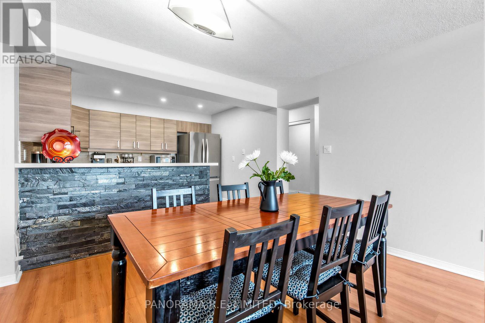 504 - 309 Major Mackenzie Drive E, Richmond Hill, Ontario  L4C 9V5 - Photo 8 - N12963260