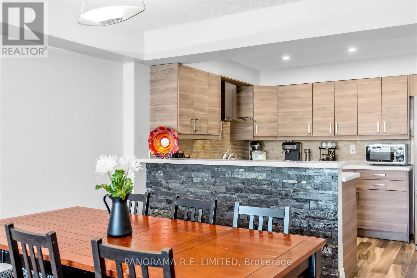 504 - 309 Major Mackenzie Drive E, Richmond Hill, Ontario  L4C 9V5 - Photo 9 - N12963260