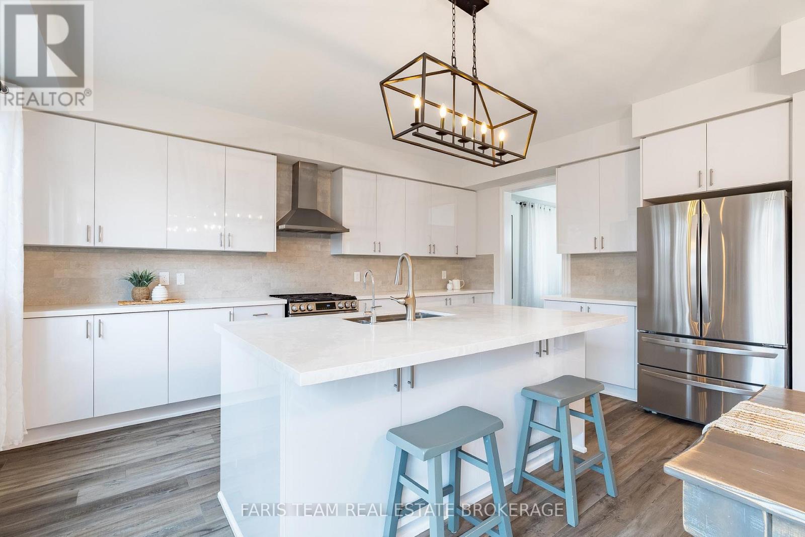 184 Brownley Lane, Essa (Angus), Ontario  L0M 1B6 - Photo 12 - N12963262