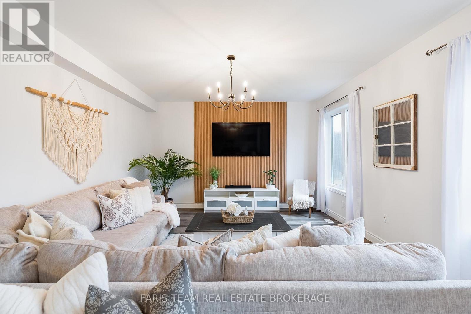 184 Brownley Lane, Essa (Angus), Ontario  L0M 1B6 - Photo 20 - N12963262