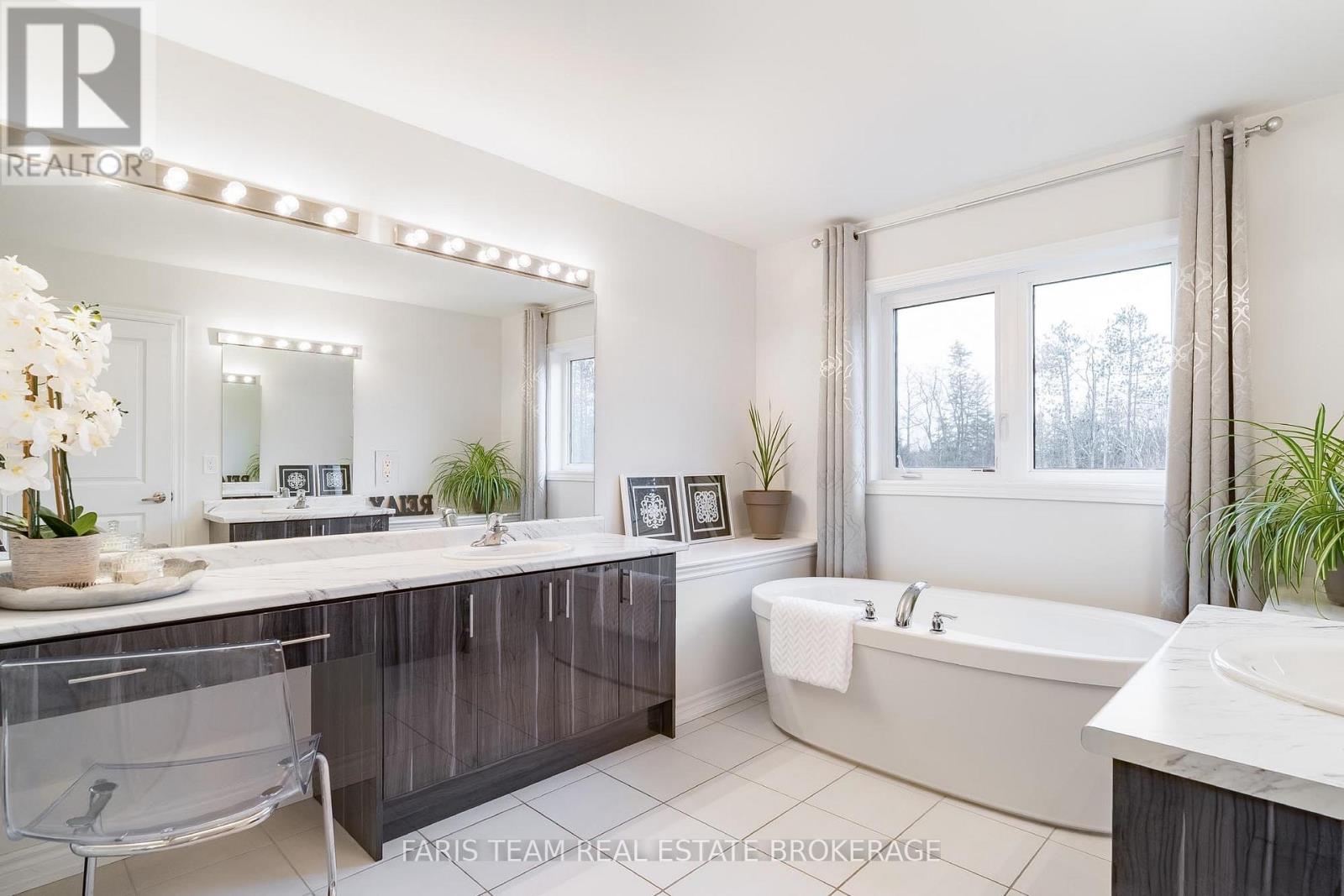 184 Brownley Lane, Essa (Angus), Ontario  L0M 1B6 - Photo 29 - N12963262