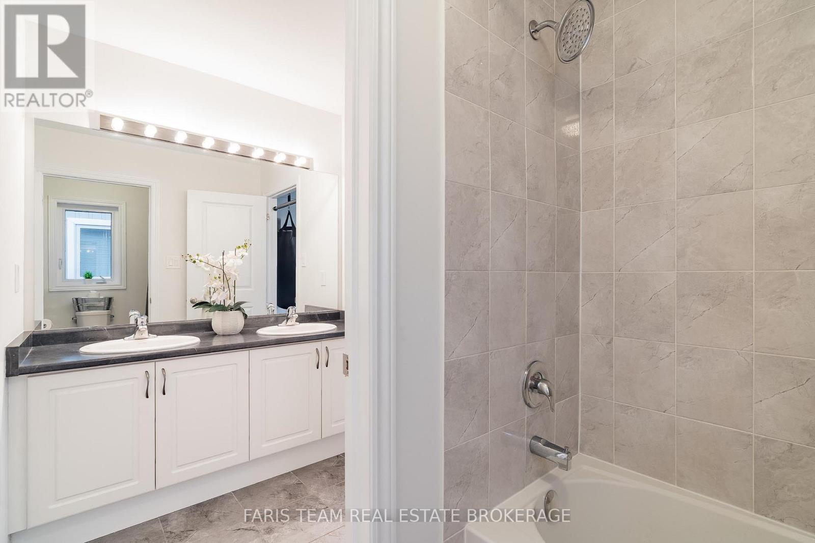 184 Brownley Lane, Essa (Angus), Ontario  L0M 1B6 - Photo 39 - N12963262