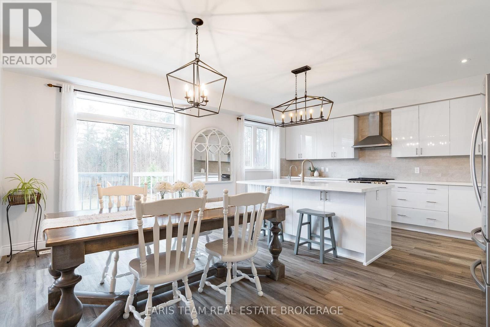 184 Brownley Lane, Essa (Angus), Ontario  L0M 1B6 - Photo 5 - N12963262