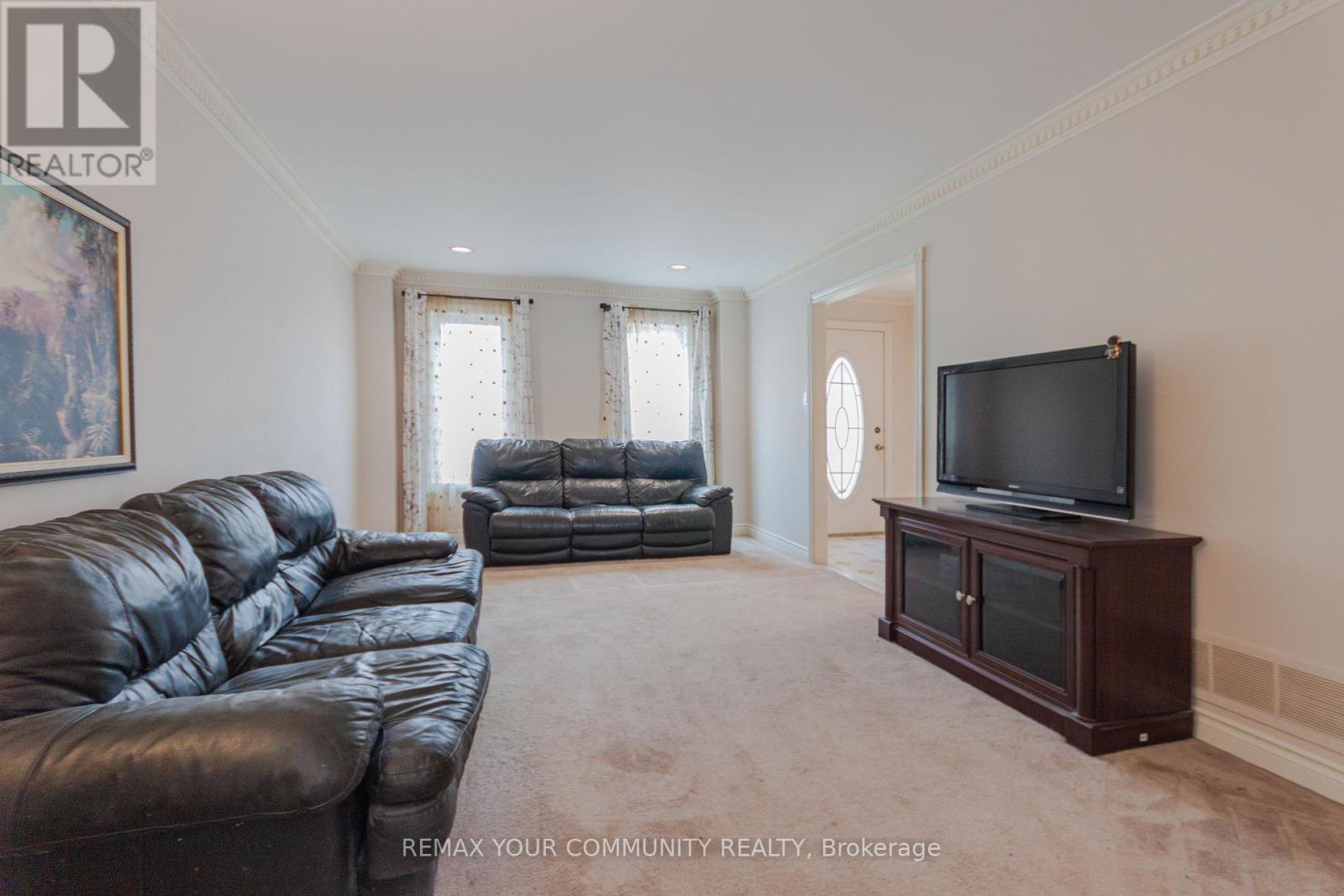 47 Elmsley Drive, Richmond Hill, Ontario  L4C 8N7 - Photo 12 - N12963268