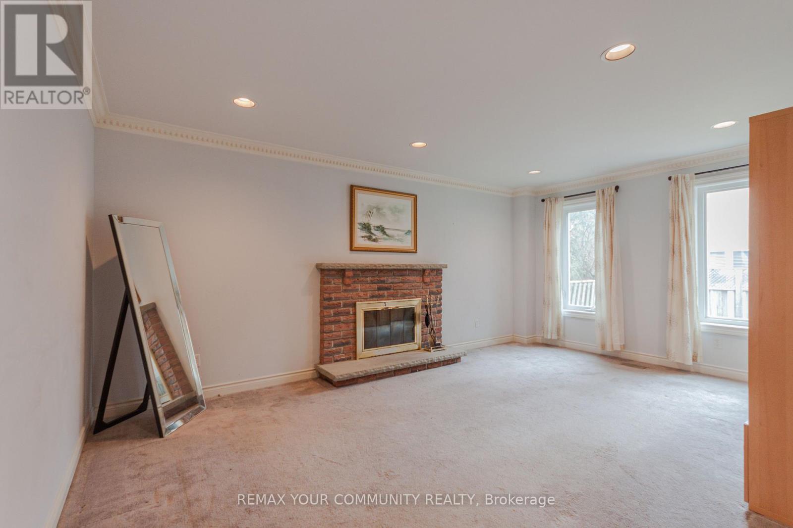 47 Elmsley Drive, Richmond Hill, Ontario  L4C 8N7 - Photo 17 - N12963268