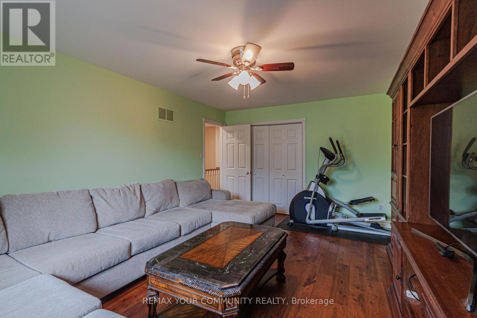 47 Elmsley Drive, Richmond Hill, Ontario  L4C 8N7 - Photo 3 - N12963268