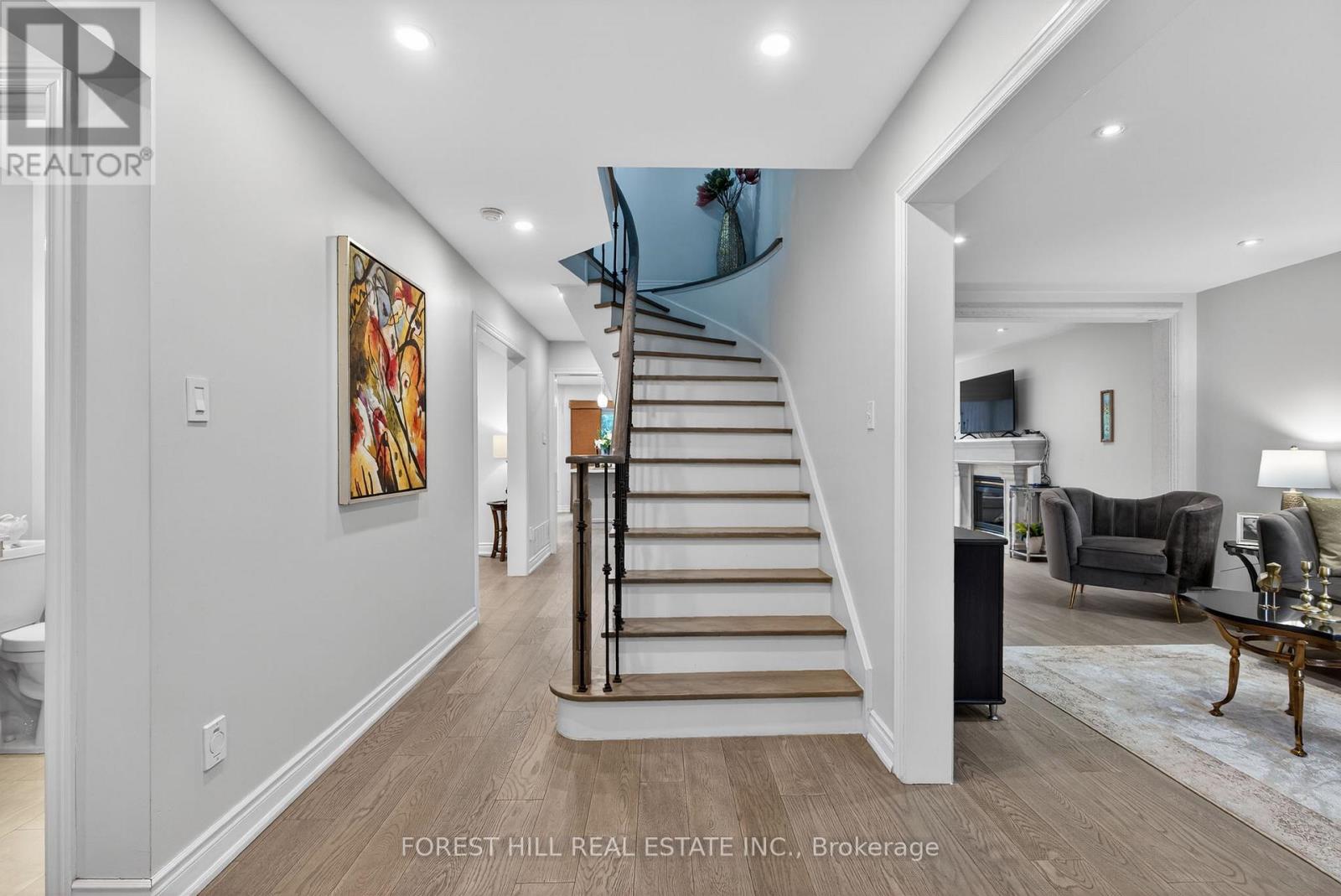 15 Toporowski Avenue, Richmond Hill, Ontario  L4S 2G8 - Photo 3 - N12963370