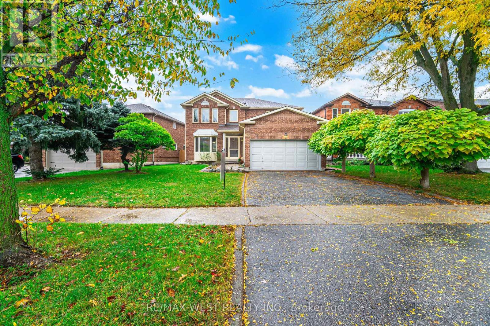 86 Dina Road, Vaughan, Ontario  L6A 1L7 - Photo 2 - N12963392