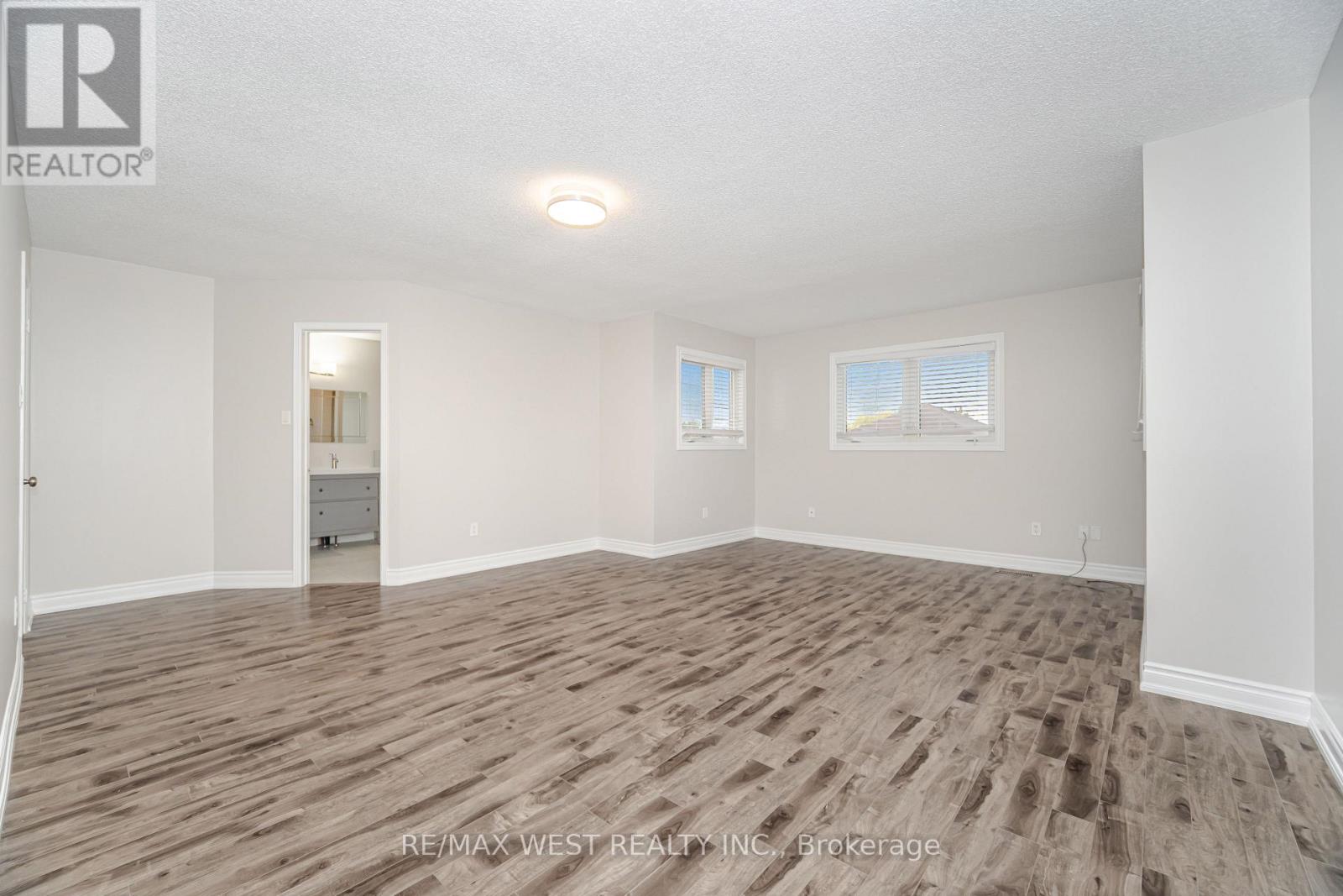 86 Dina Road, Vaughan, Ontario  L6A 1L7 - Photo 31 - N12963392