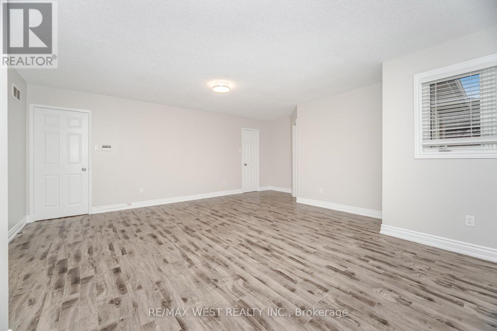 86 Dina Road, Vaughan, Ontario  L6A 1L7 - Photo 33 - N12963392