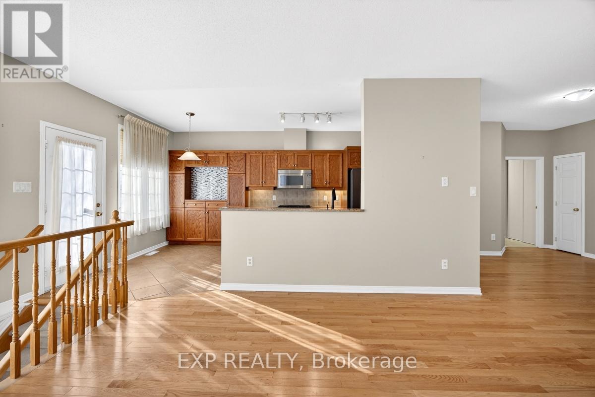 215 Cairnsmore Circle, Ottawa, Ontario  K2J 0G5 - Photo 11 - X12672032
