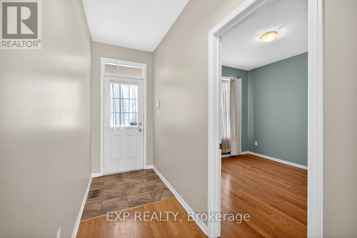 215 Cairnsmore Circle, Ottawa, Ontario  K2J 0G5 - Photo 4 - X12672032