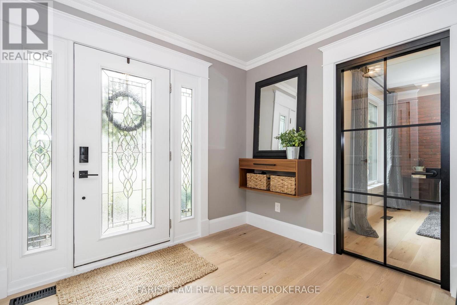 8 Malta Crescent, Springwater, Ontario  L9X 0P2 - Photo 4 - S12963314