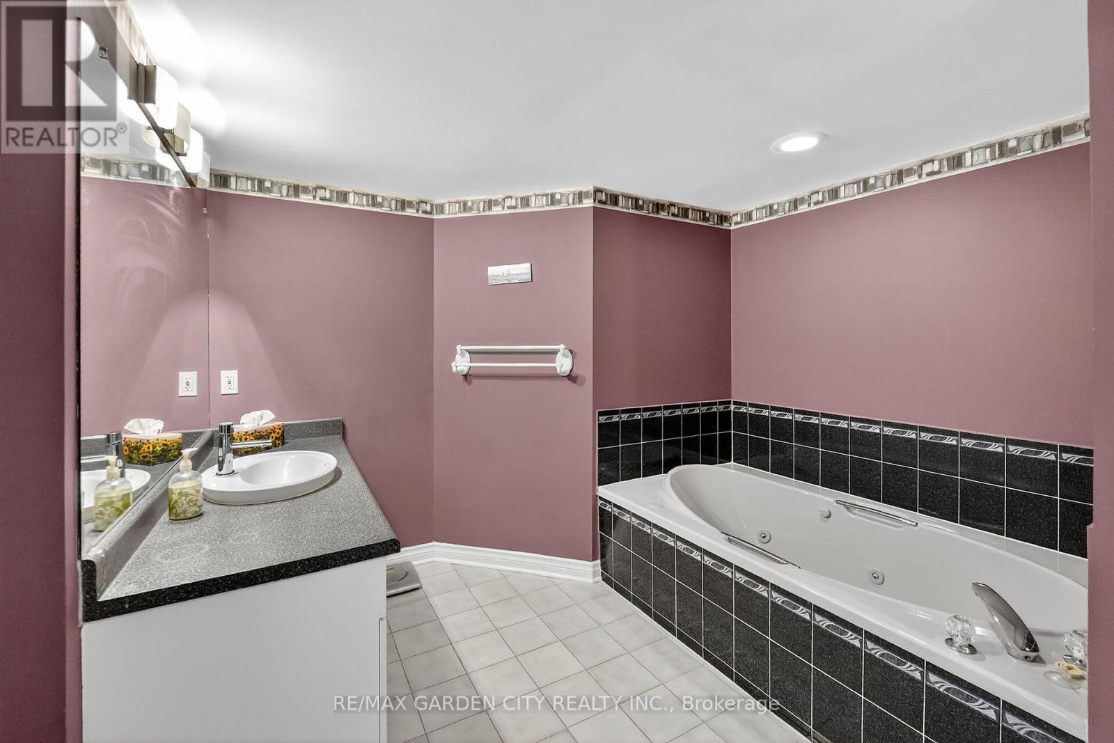 201 - 70 Main Street, St. Catharines, Ontario  L2N 4T9 - Photo 17 - X12963152