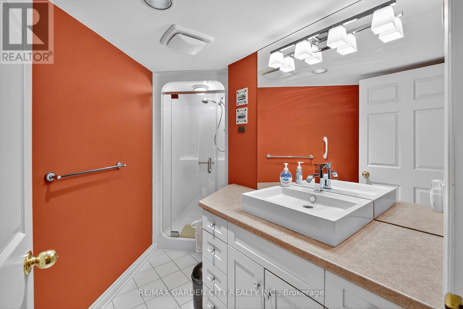 201 - 70 Main Street, St. Catharines, Ontario  L2N 4T9 - Photo 22 - X12963152