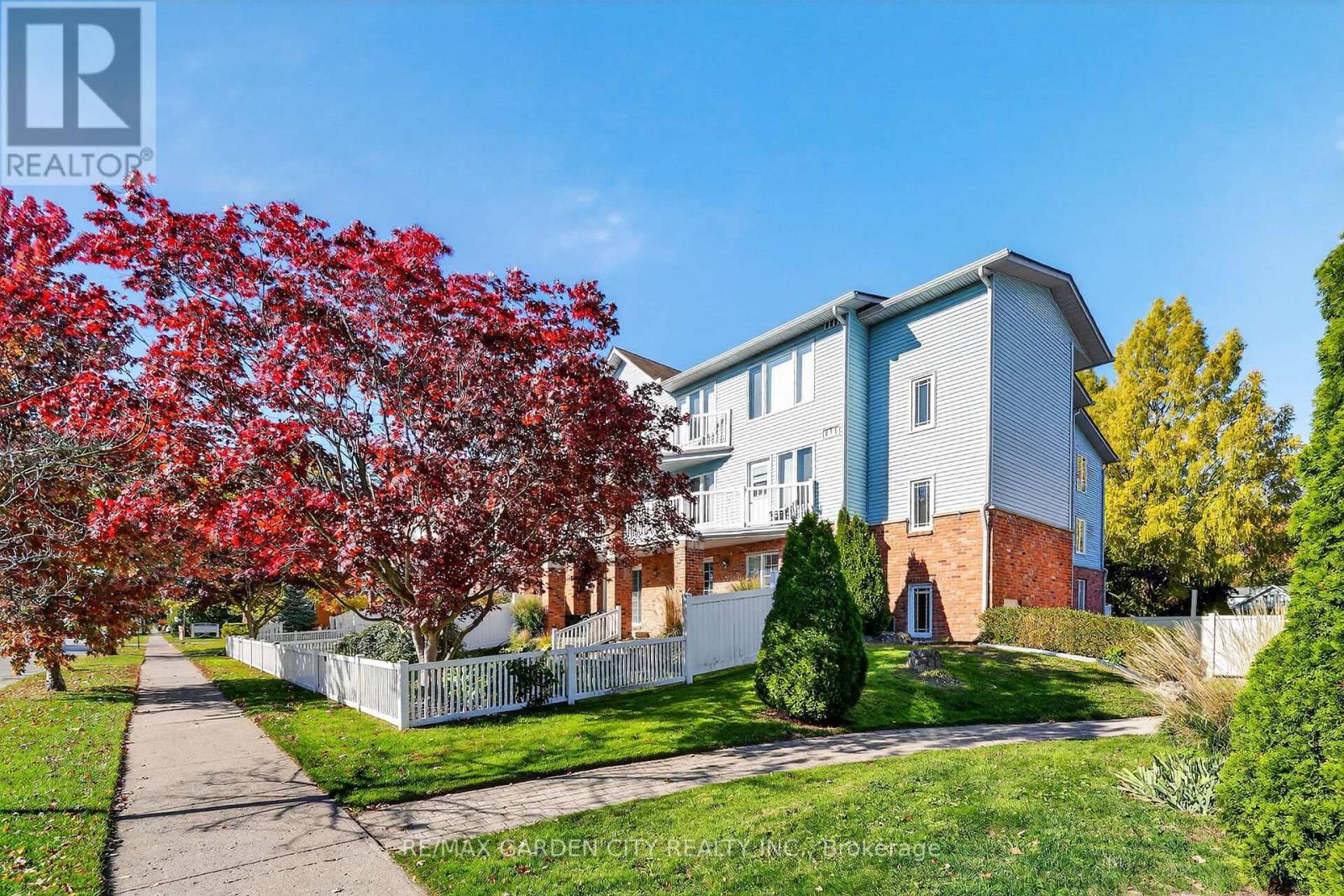 201 - 70 Main Street, St. Catharines, Ontario  L2N 4T9 - Photo 3 - X12963152