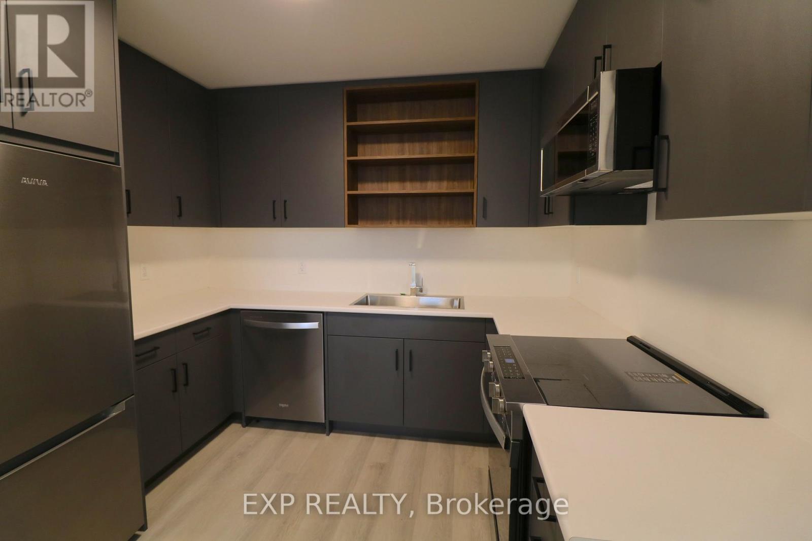 94 - 3 Abbot Street, St. Catharines, Ontario  L2P 2G3 - Photo 5 - X12963168