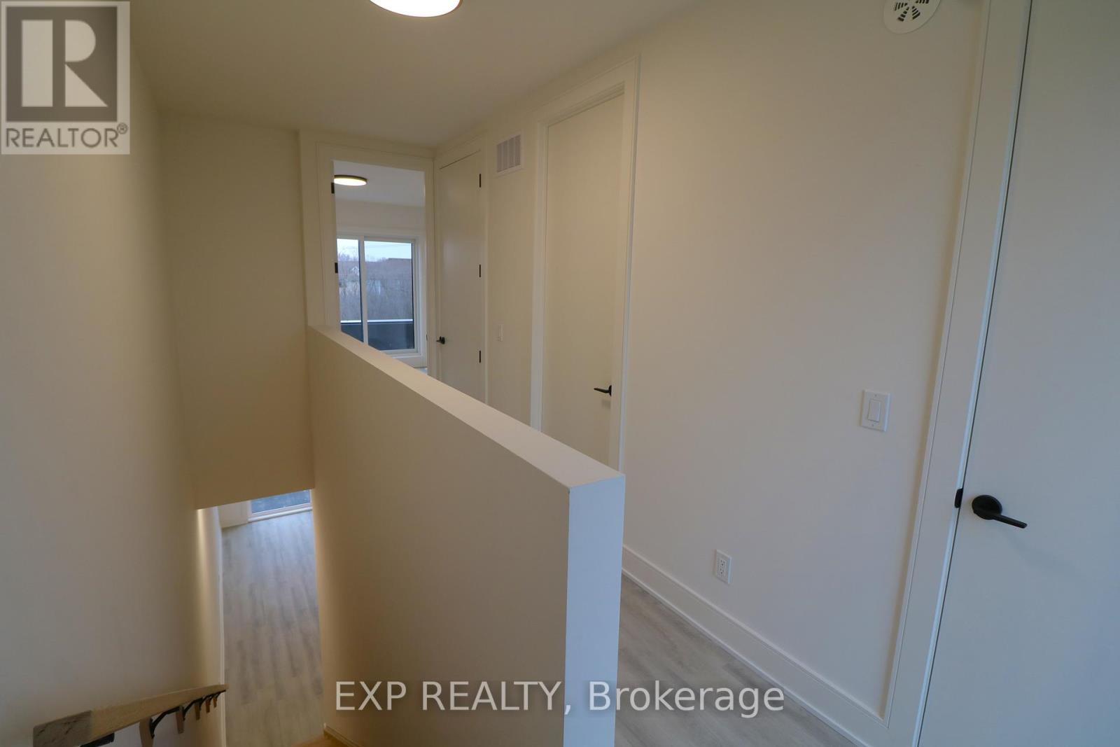 94 - 3 Abbot Street, St. Catharines, Ontario  L2P 2G3 - Photo 9 - X12963168