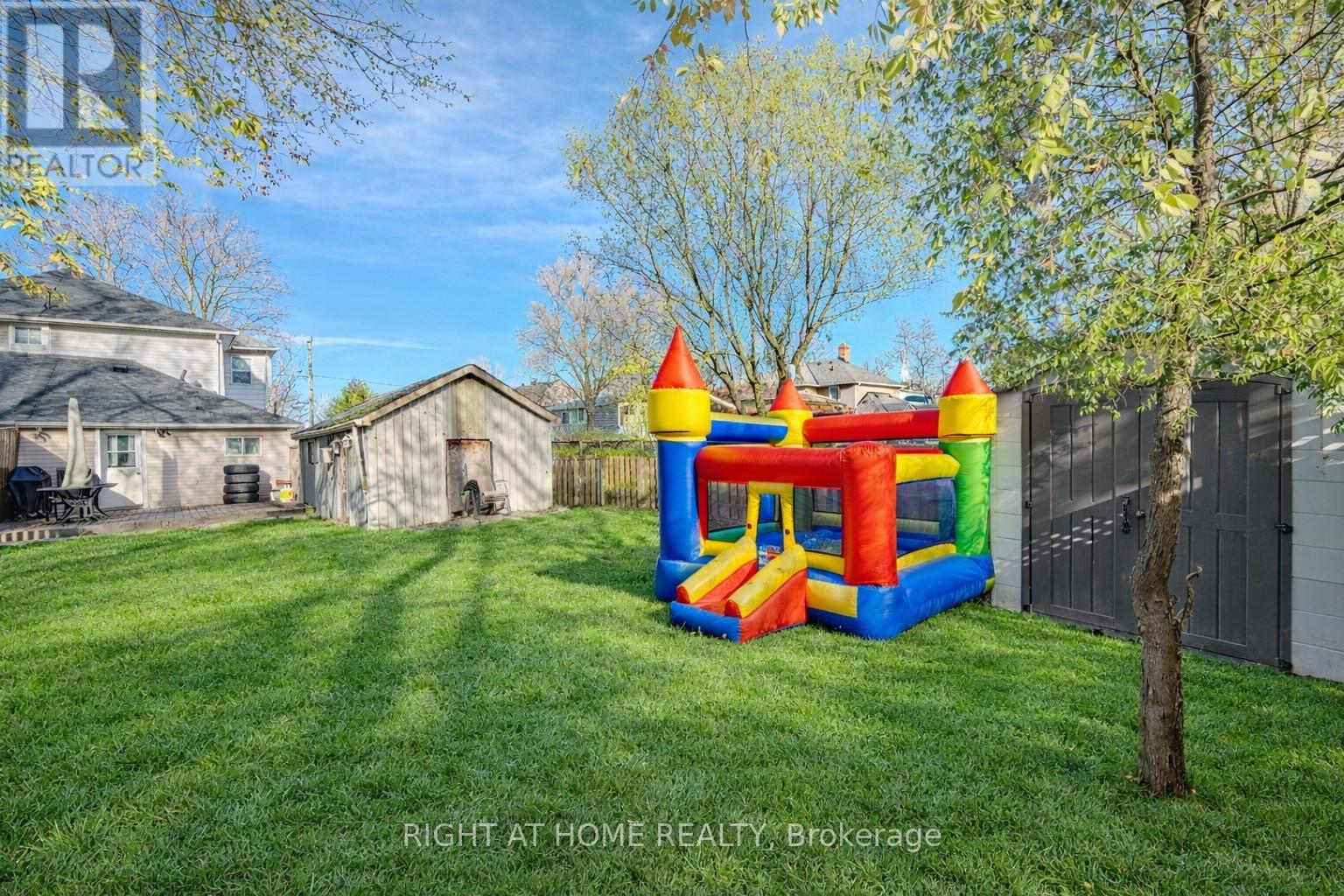 126 POPLAR AVENUE, Halton Hills, Ontario