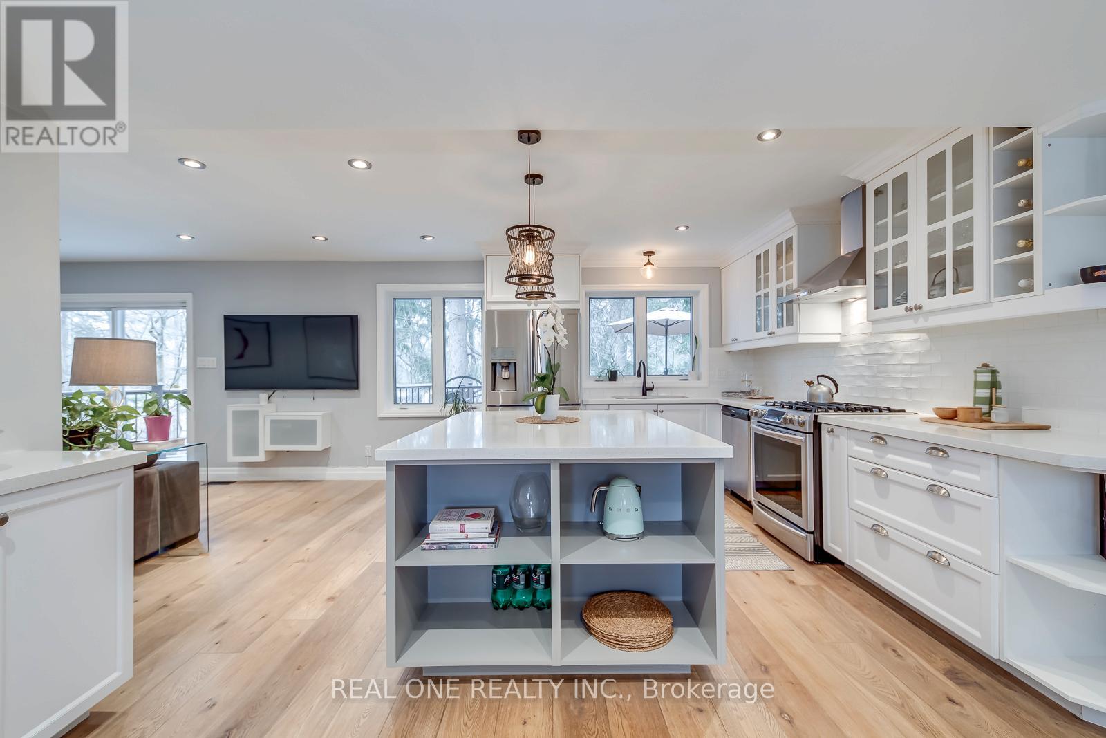 179 Shanley Terrace, Oakville, Ontario  L6K 2H7 - Photo 10 - W12963186