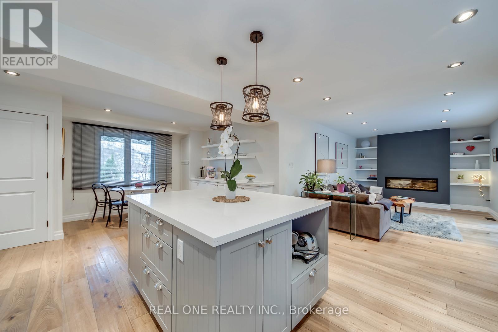 179 Shanley Terrace, Oakville, Ontario  L6K 2H7 - Photo 14 - W12963186