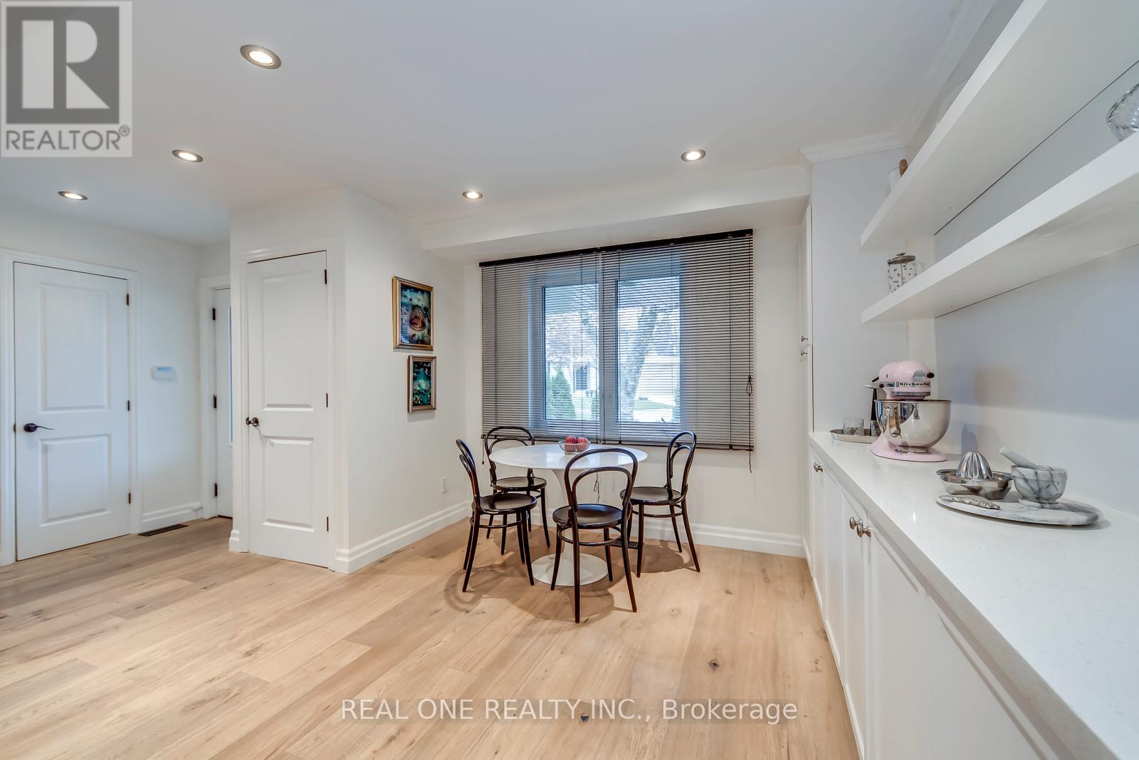 179 Shanley Terrace, Oakville, Ontario  L6K 2H7 - Photo 15 - W12963186