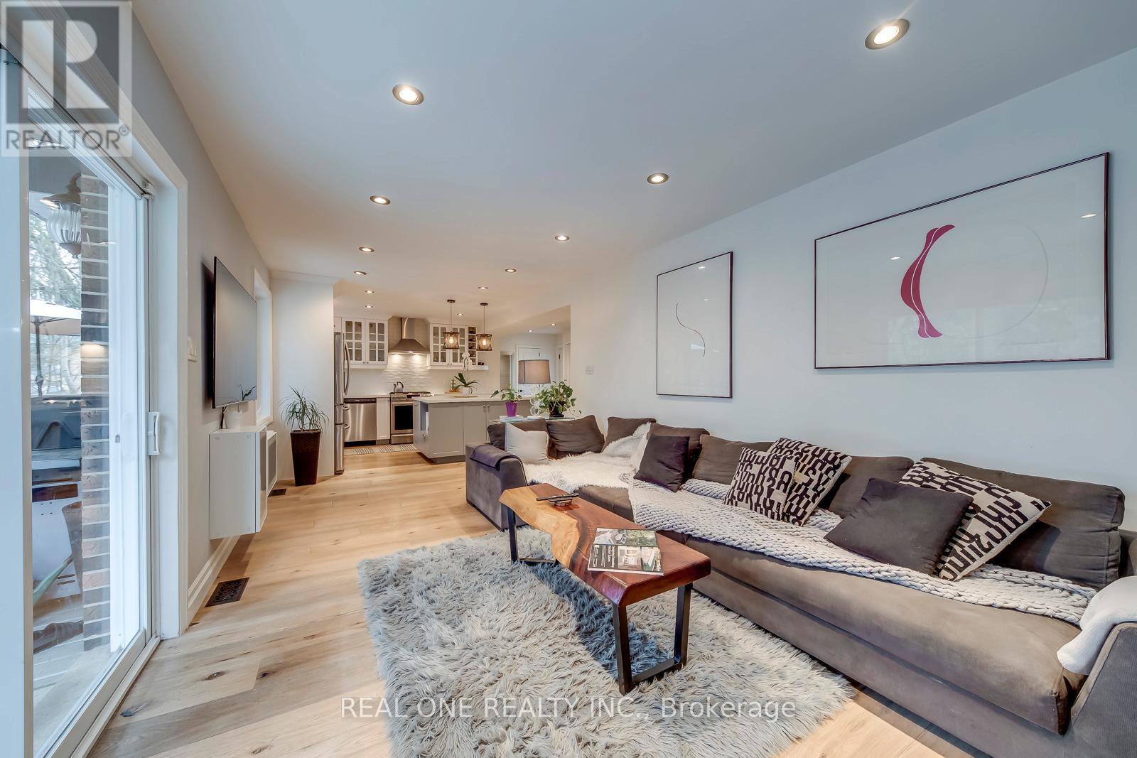 179 Shanley Terrace, Oakville, Ontario  L6K 2H7 - Photo 9 - W12963186