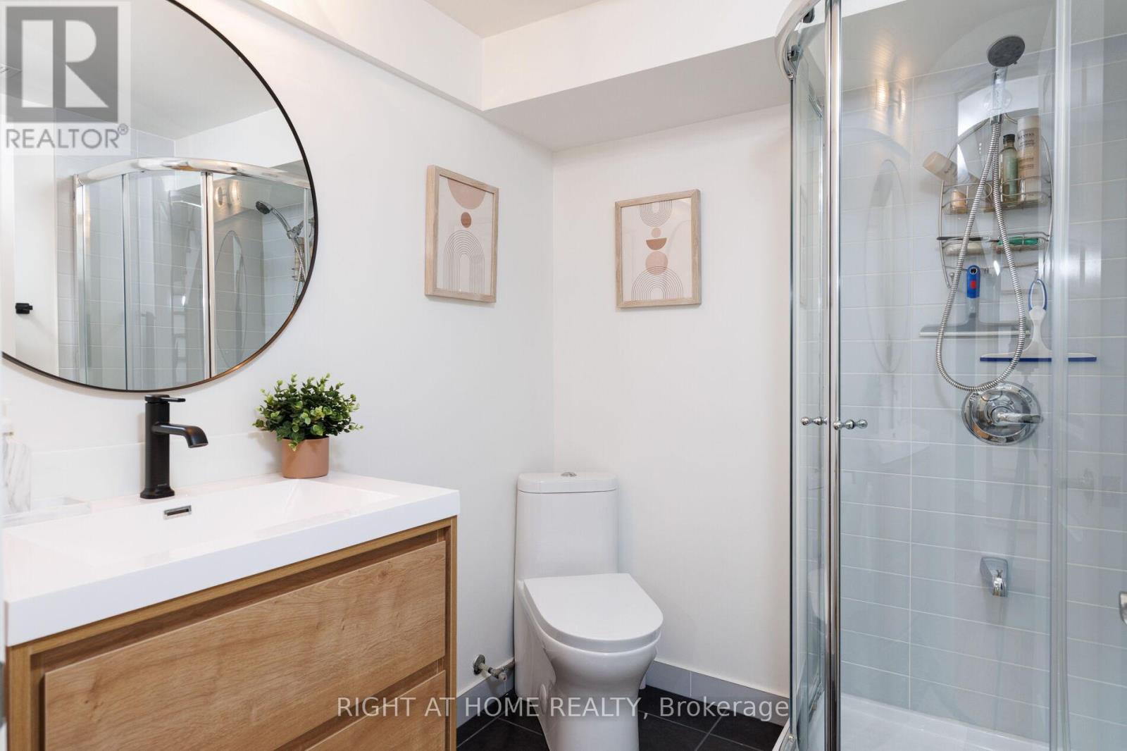 3 Dunning Crescent, Toronto, Ontario  M8W 4S7 - Photo 16 - W12963194