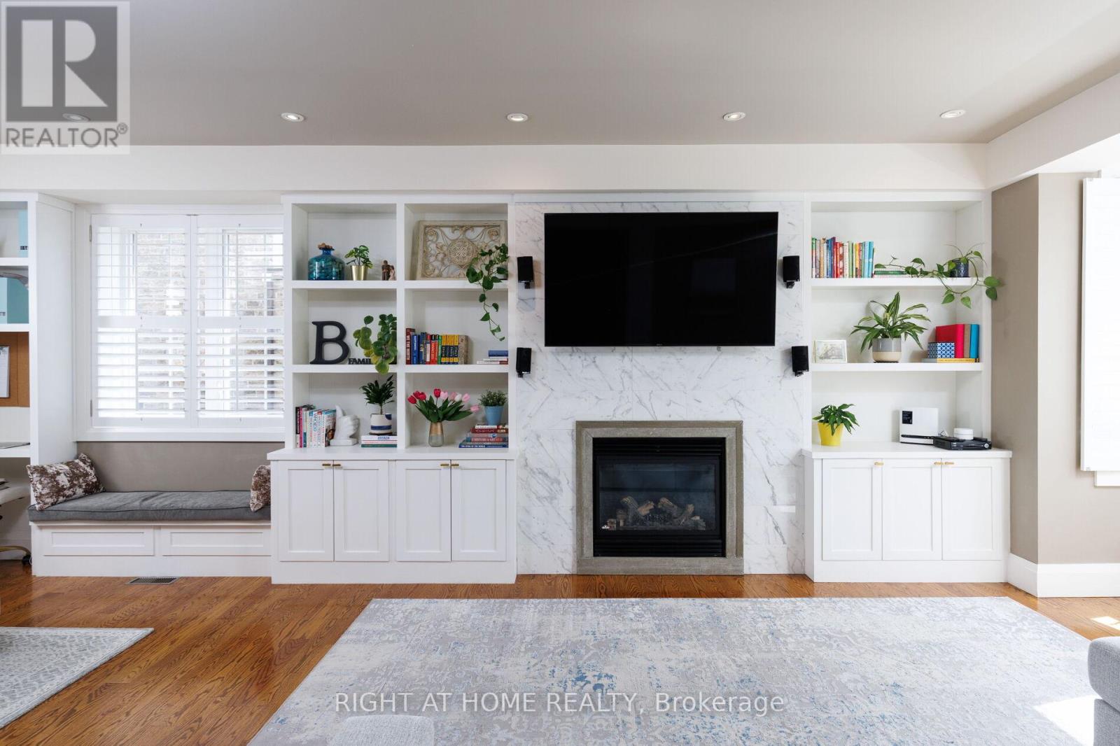 3 Dunning Crescent, Toronto, Ontario  M8W 4S7 - Photo 3 - W12963194