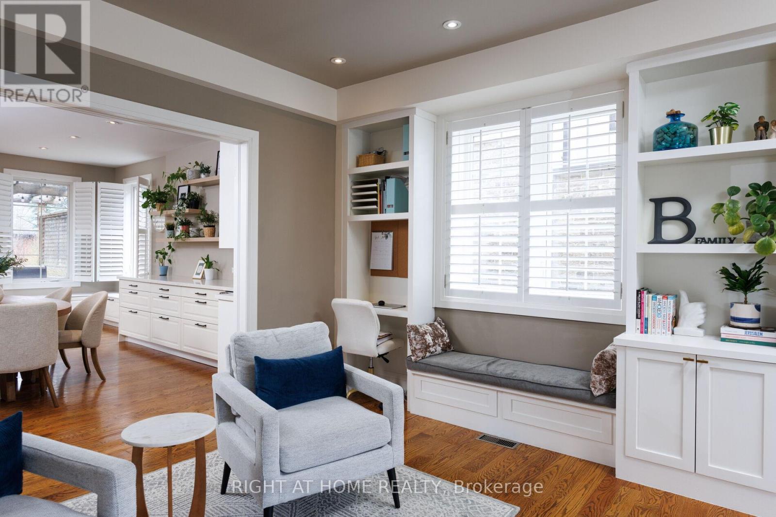 3 Dunning Crescent, Toronto, Ontario  M8W 4S7 - Photo 6 - W12963194