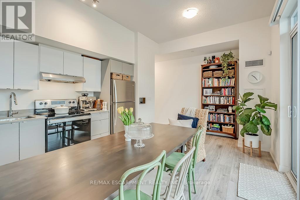 A106 - 3210 Dakota Common, Burlington, Ontario  L7M 2A8 - Photo 9 - W12963206