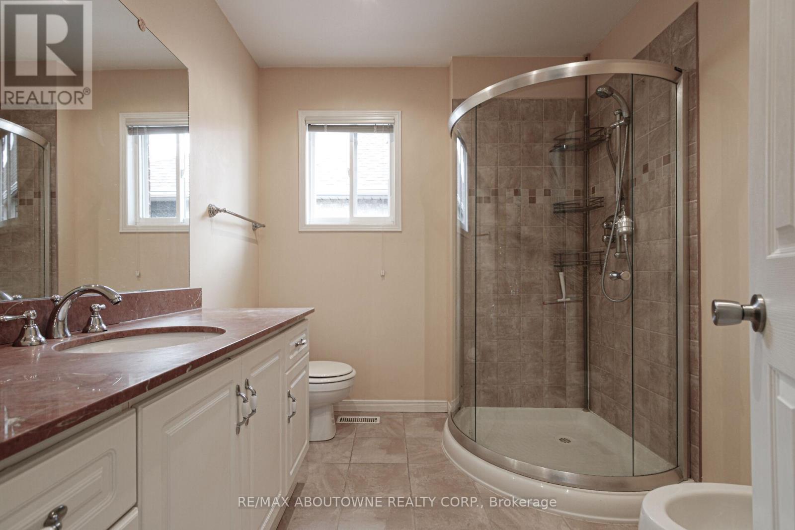 2216 Norfolk Drive, Oakville, Ontario  L6H 6H4 - Photo 31 - W12963222