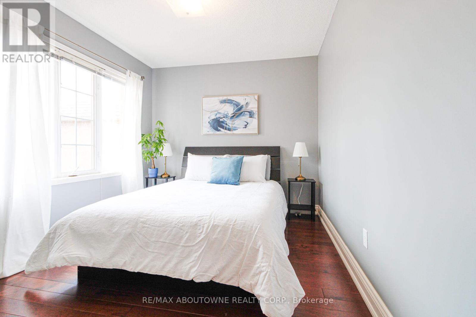 2216 Norfolk Drive, Oakville, Ontario  L6H 6H4 - Photo 33 - W12963222