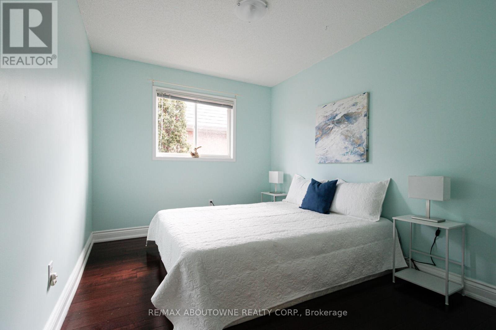 2216 Norfolk Drive, Oakville, Ontario  L6H 6H4 - Photo 35 - W12963222