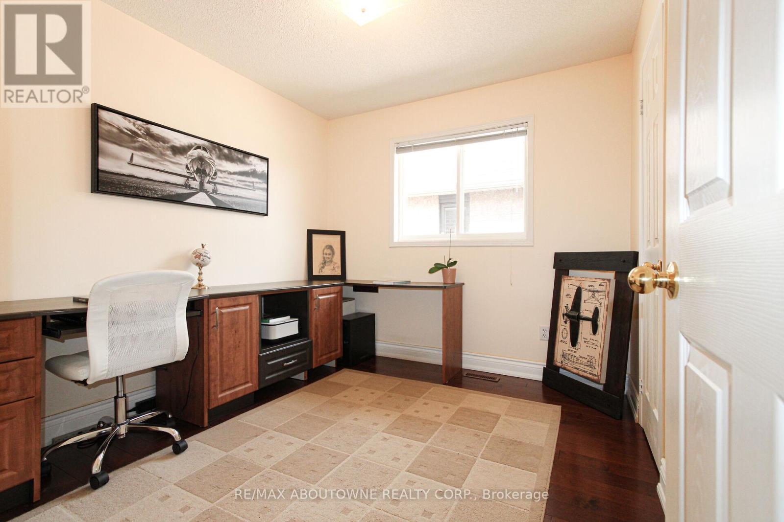 2216 Norfolk Drive, Oakville, Ontario  L6H 6H4 - Photo 36 - W12963222