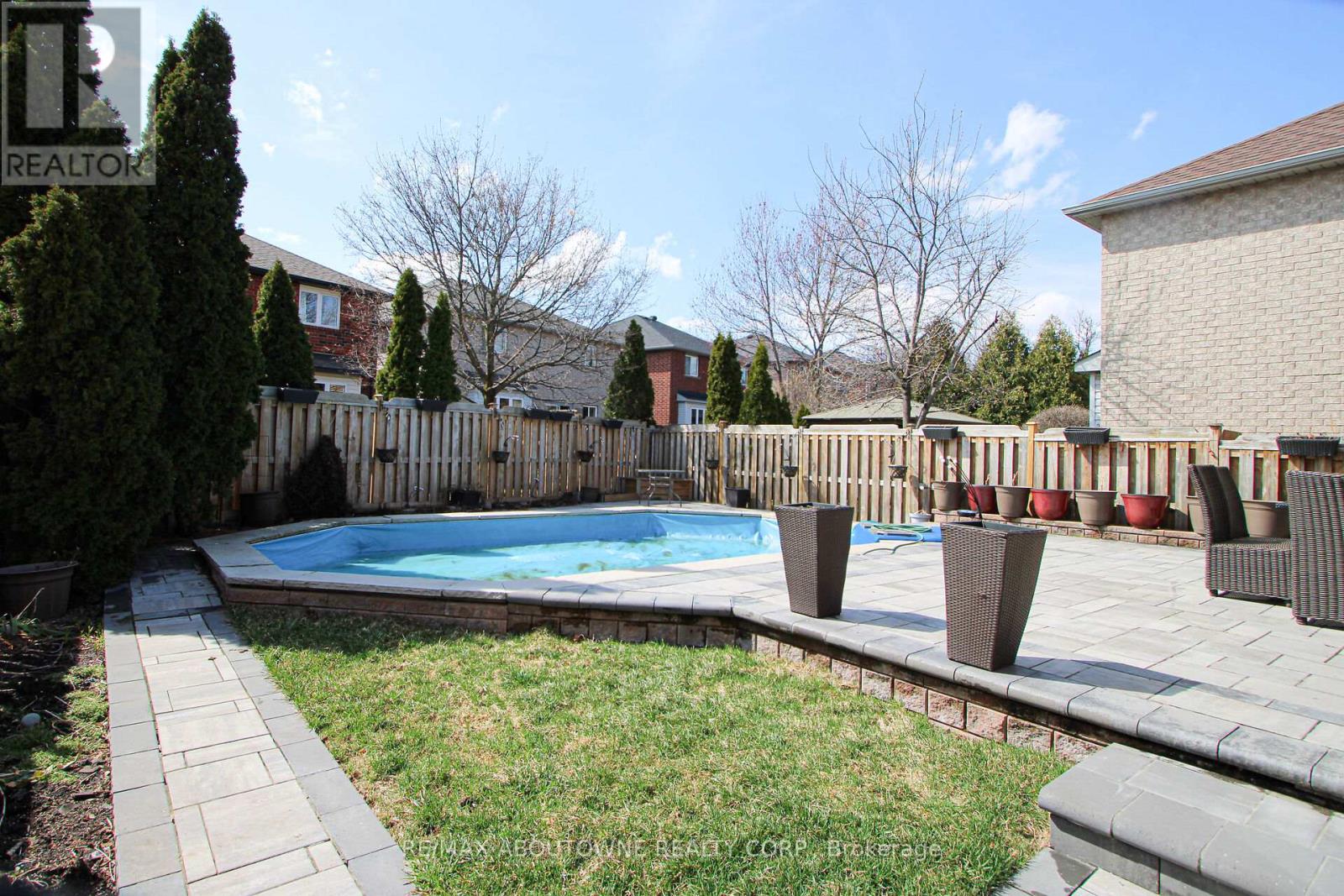 2216 Norfolk Drive, Oakville, Ontario  L6H 6H4 - Photo 46 - W12963222