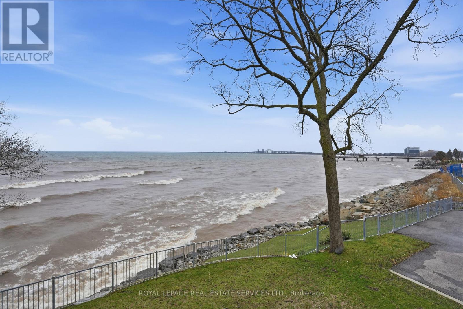 4 - 2100 Old Lakeshore Road, Burlington, Ontario  L7R 1E3 - Photo 20 - W12963232