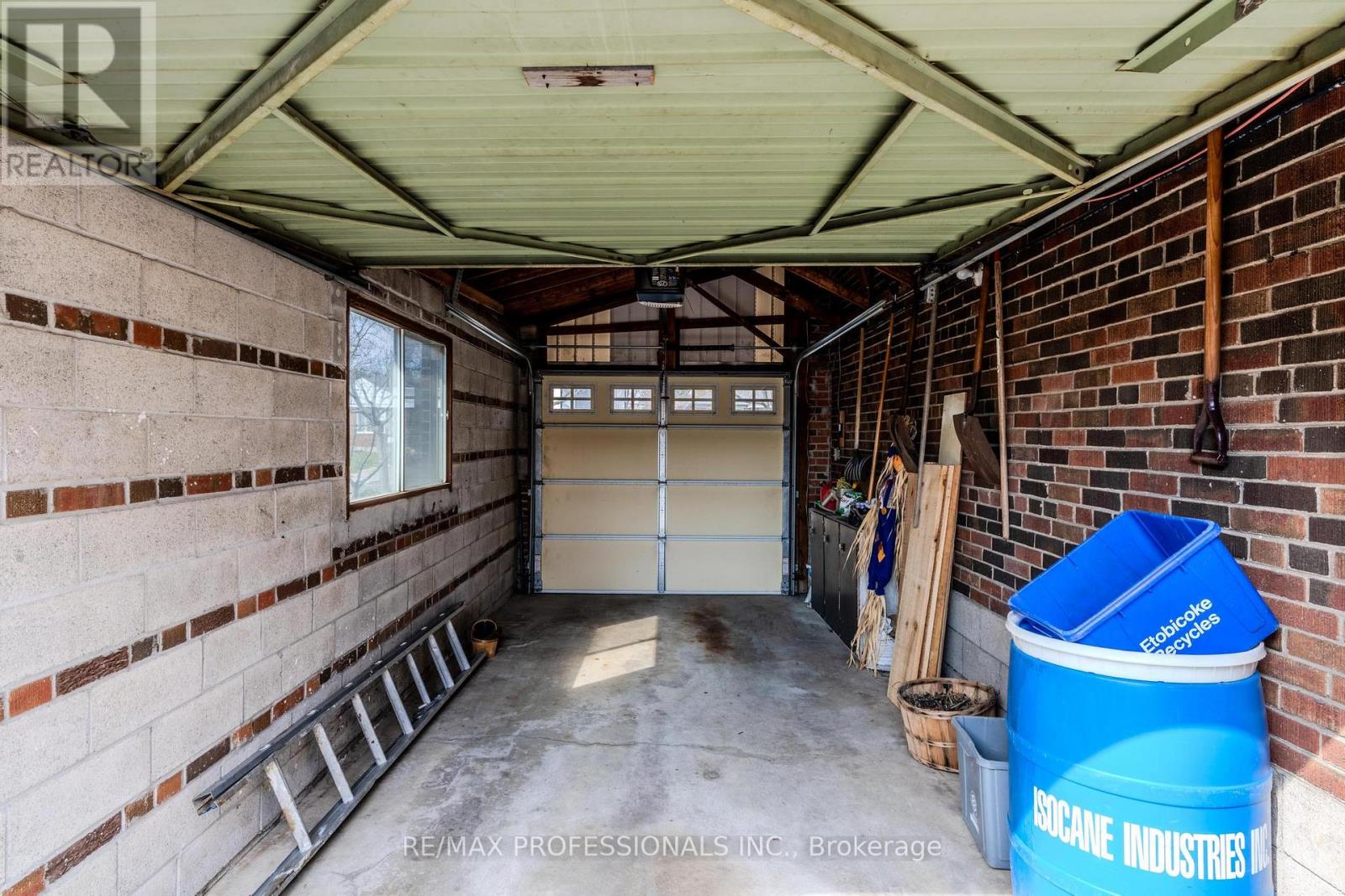 45 Chartwell Road, Toronto, Ontario  M8Z 4E9 - Photo 37 - W12963244