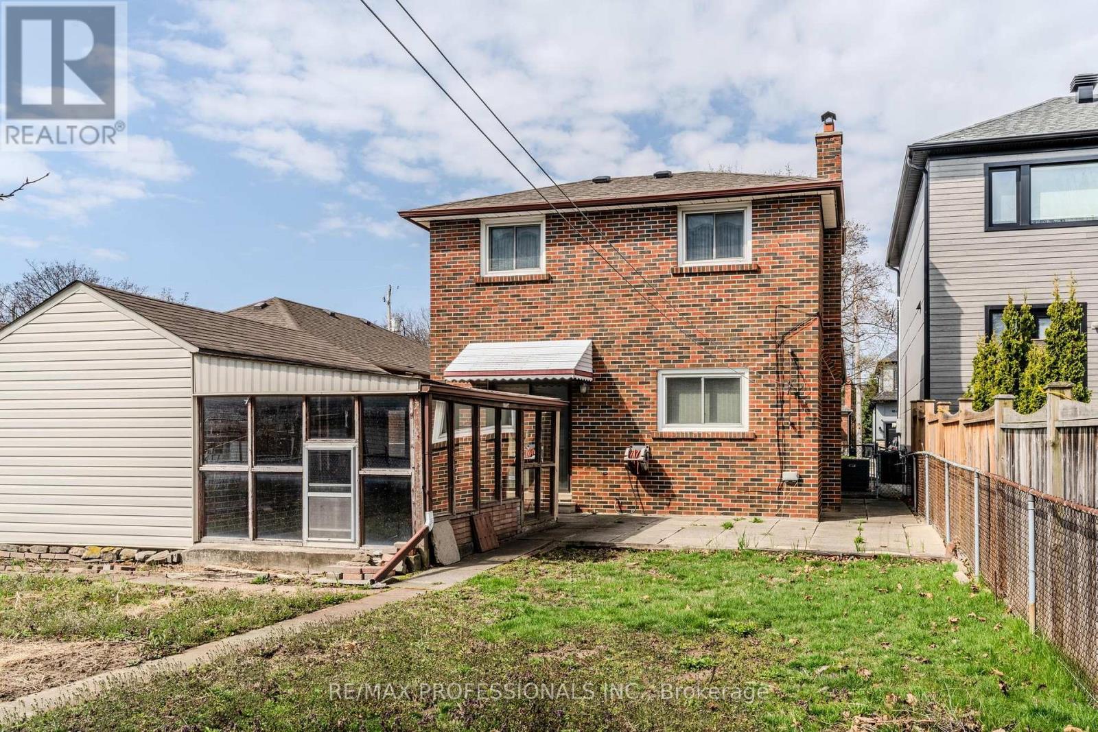 45 Chartwell Road, Toronto, Ontario  M8Z 4E9 - Photo 39 - W12963244