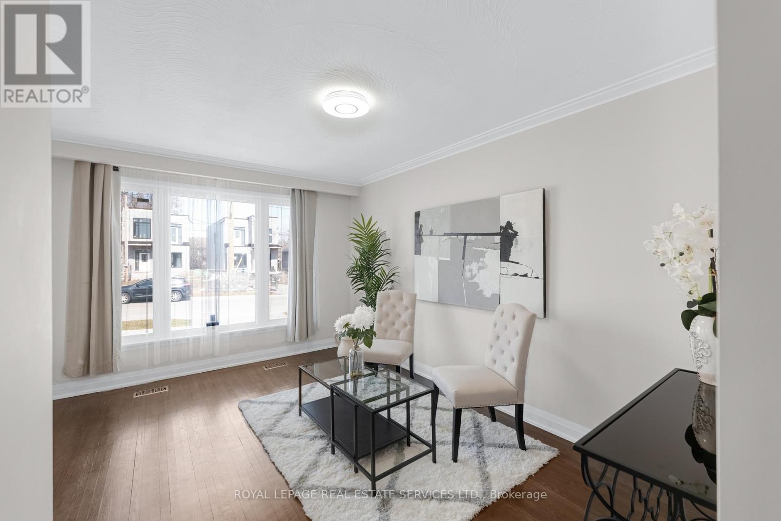 1038 Alexandra Avenue, Mississauga, Ontario  L5E 1Z8 - Photo 10 - W12963336