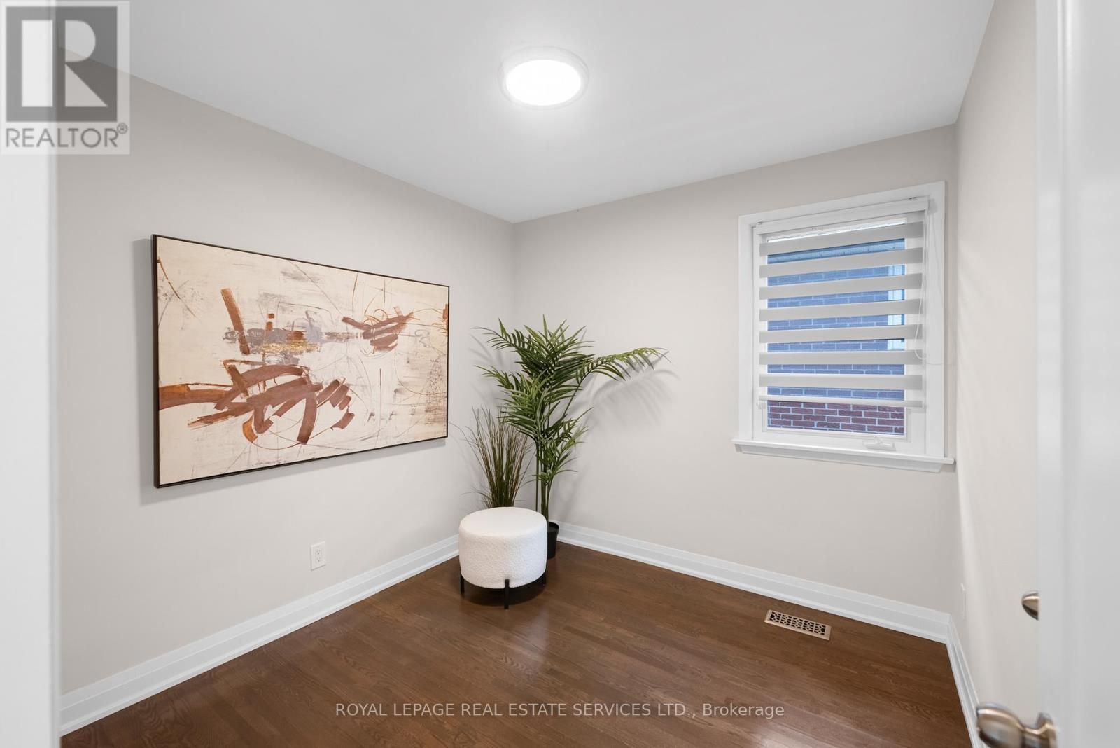 1038 Alexandra Avenue, Mississauga, Ontario  L5E 1Z8 - Photo 23 - W12963336