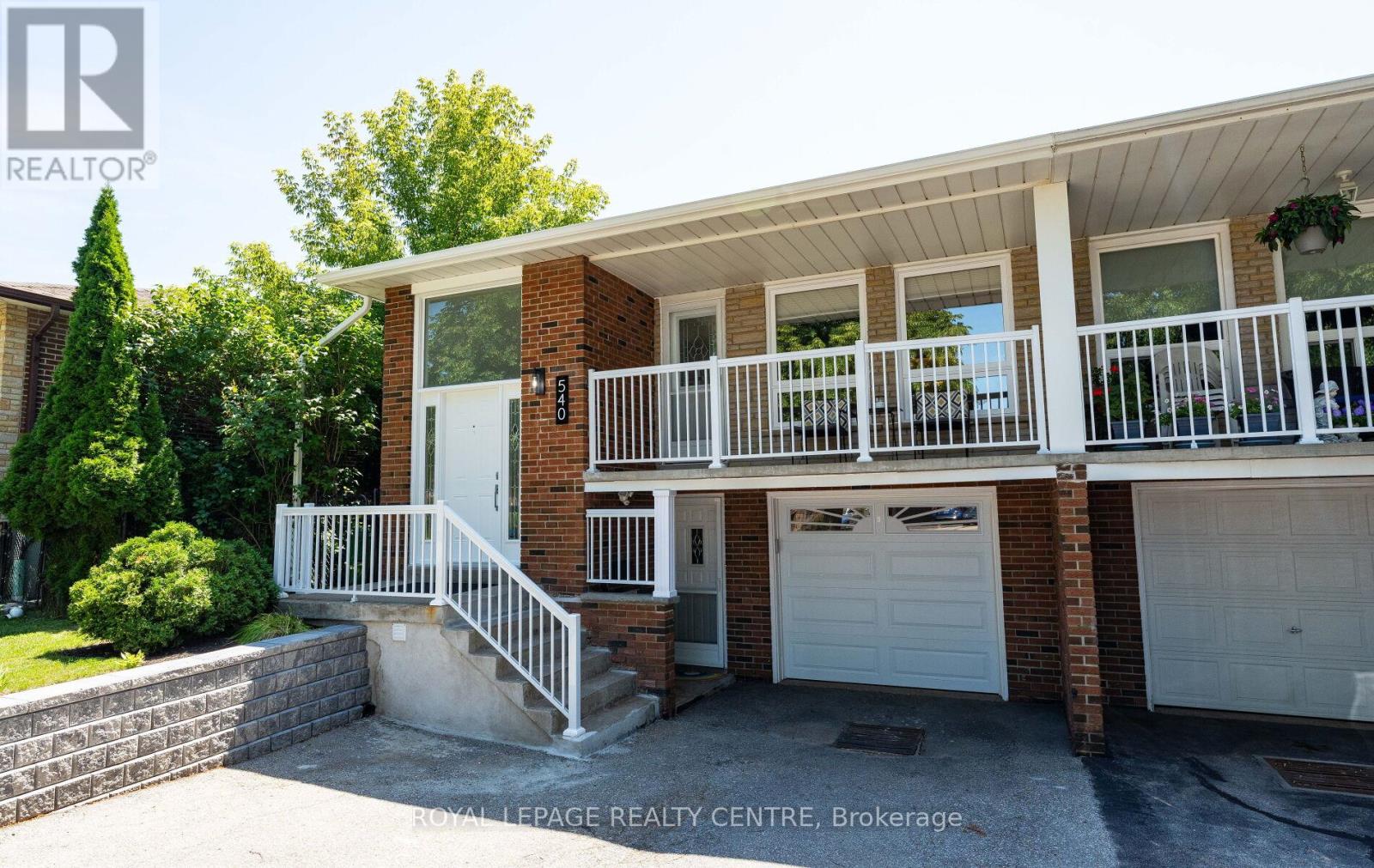 540 Cavell Drive, Mississauga, Ontario  L5B 2N9 - Photo 2 - W12963372